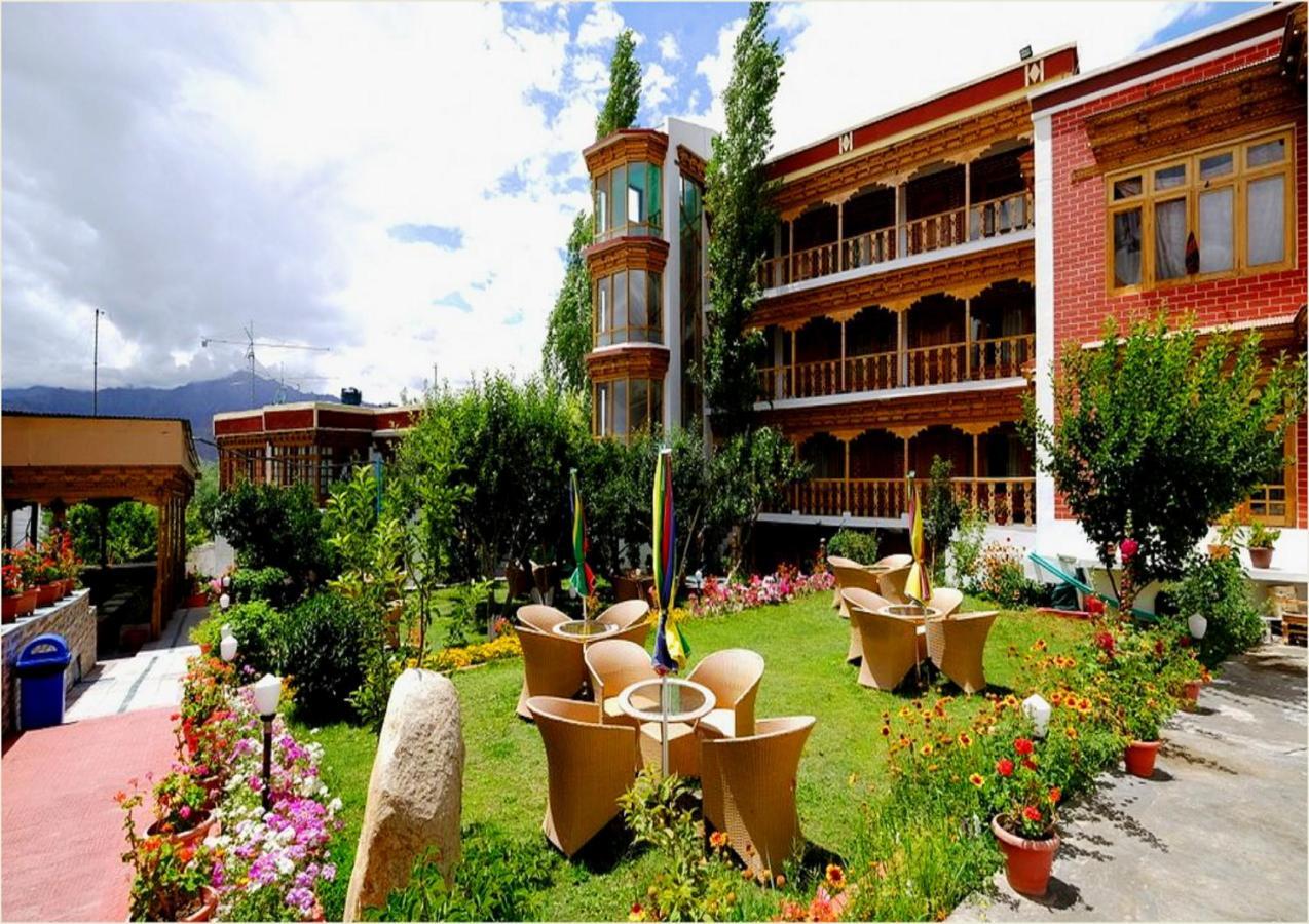 Hotel Royal Palace - Leh Eksteriør bilde